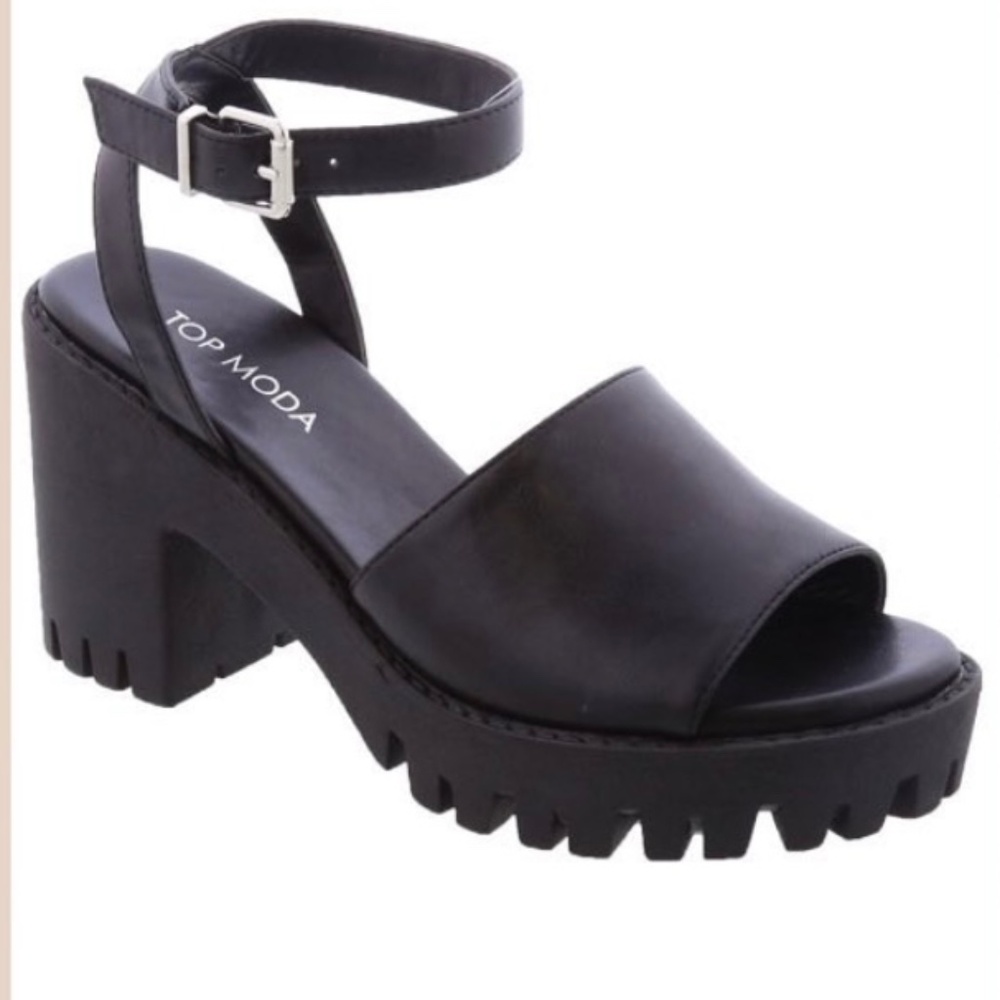 Women’s platform sandal